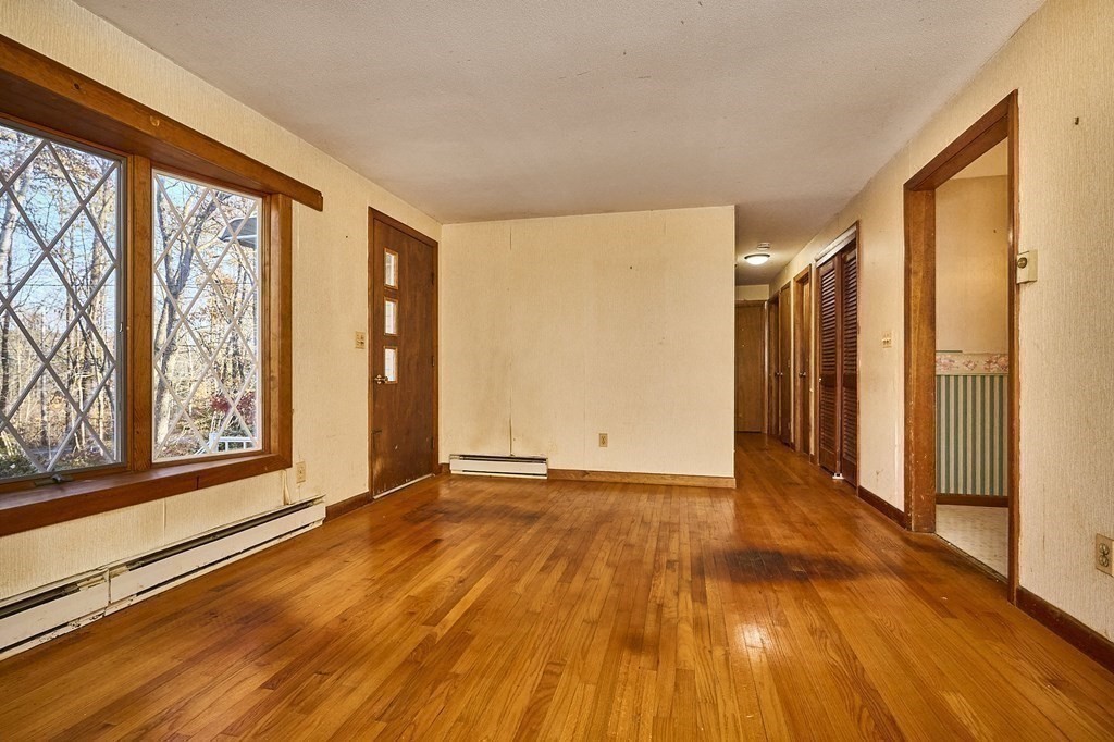 356 Chesterfield Road Northampton, MA 01053 - Photo 8 of 35