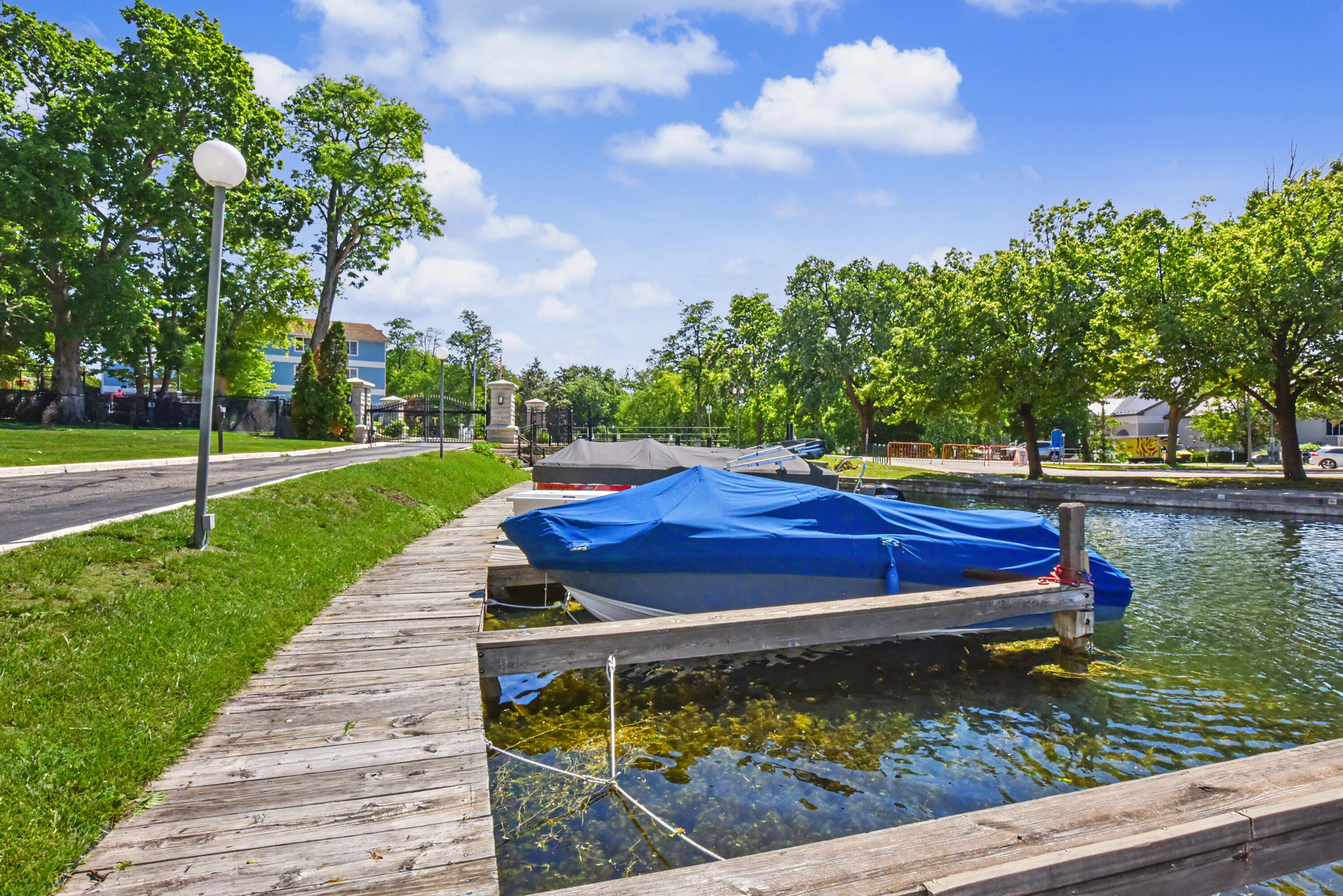 101 Broad Street, Unit 502 Lake Geneva, WI 53147 - Photo 20 of 28 Boat Slip
