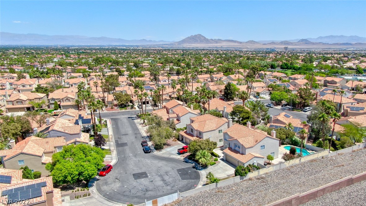 2 Ranger Court Henderson, NV 89074 - Photo 3 of 23