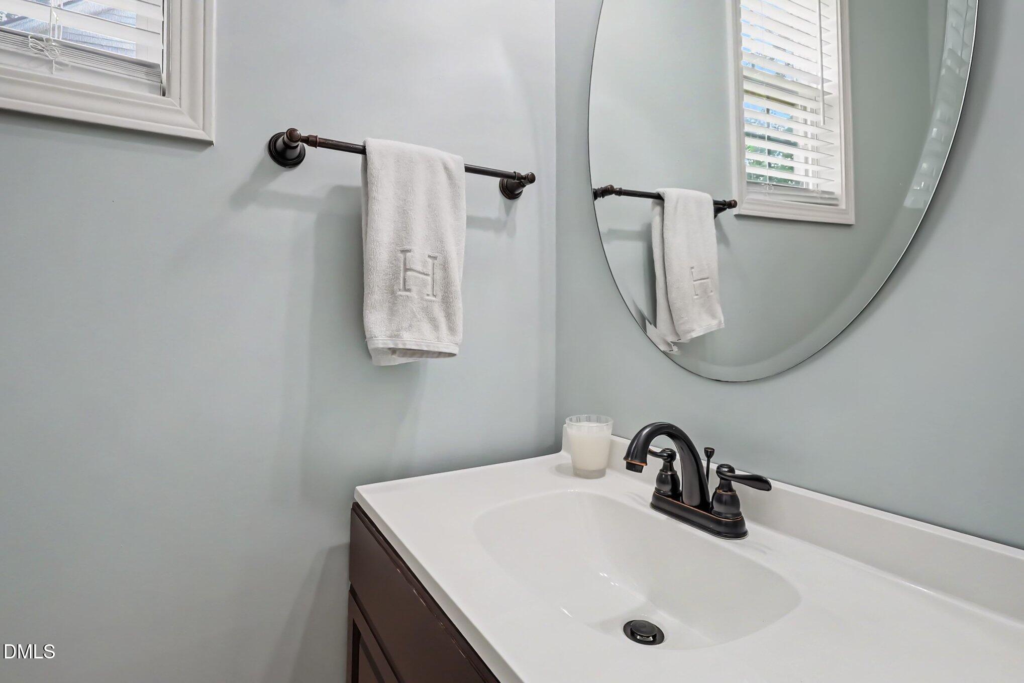 8417 Dunnington Circle Raleigh, NC 27613 - Photo 26 of 40 021_file_2727