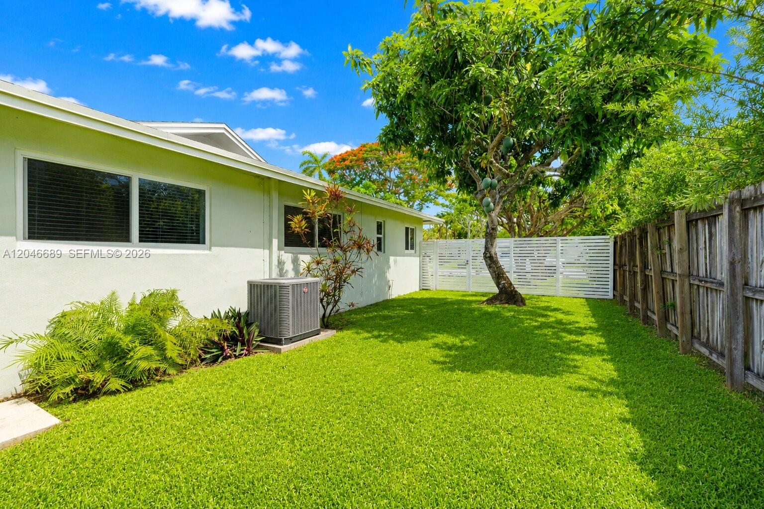 7982 Southwest 89th Street, Unit 7982 Miami, FL 33156 - Photo 38 of 55