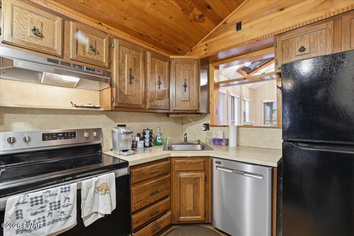 2374 Crest View Road Lake Ariel, PA 18436 - Photo 22 of 99
