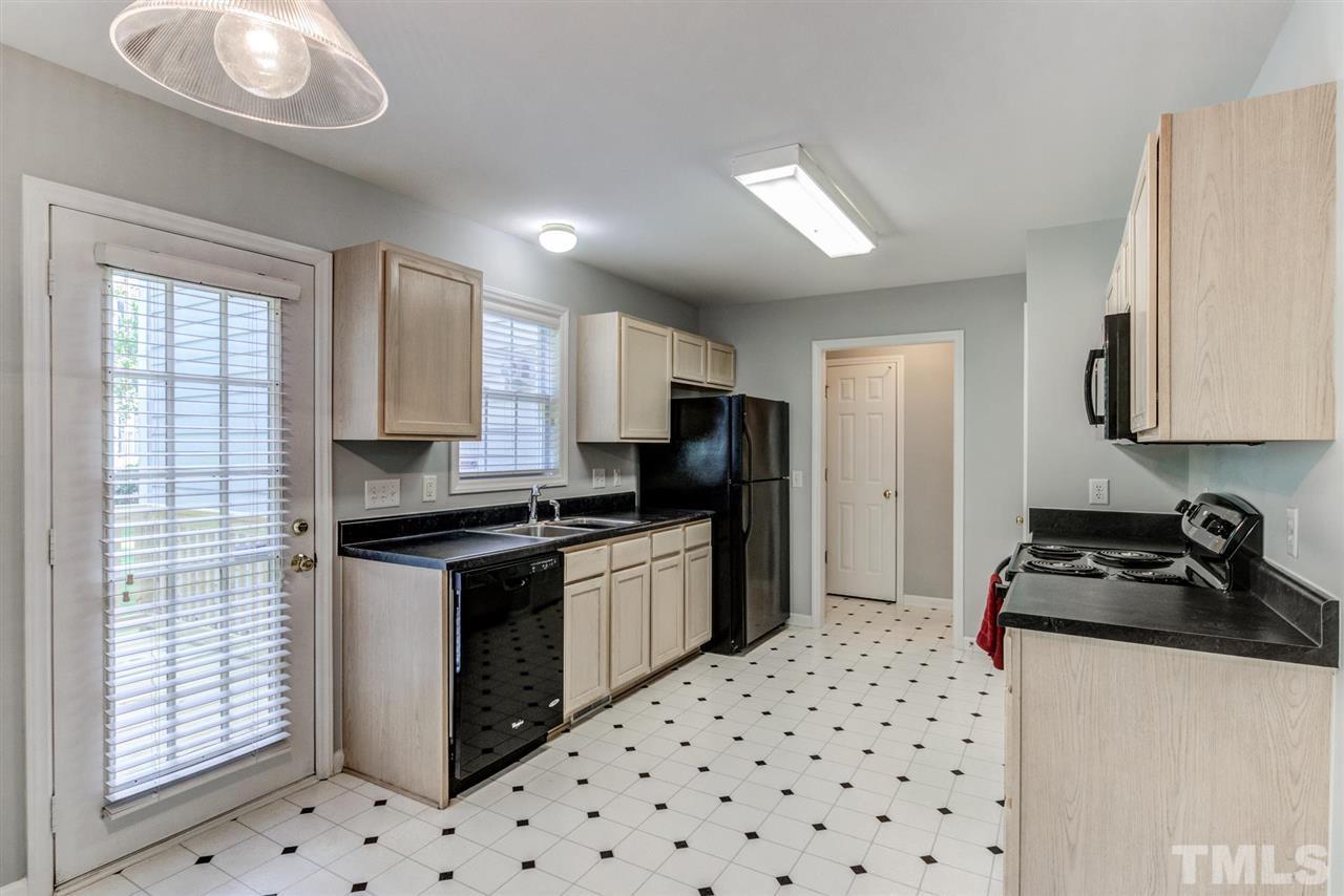 2608 Beehnon Way Raleigh, NC 27603 - Photo 14 of 30 Gallery Image 14