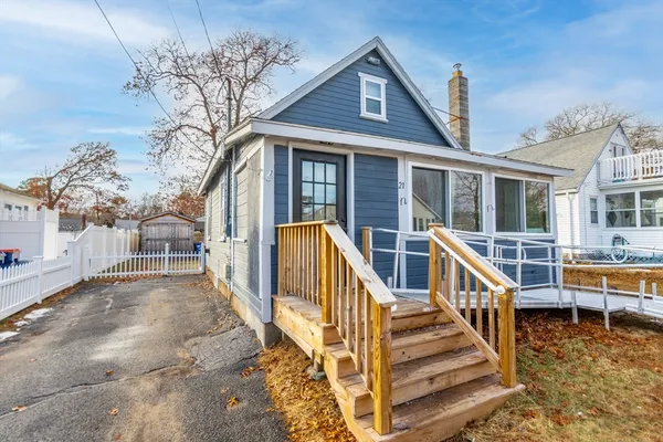 $355,000 | 21 Bayview Street, Wareham, MA 02571