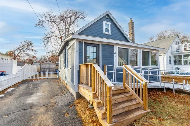 $395,000 | 21 Bayview Street, Wareham, MA 02571