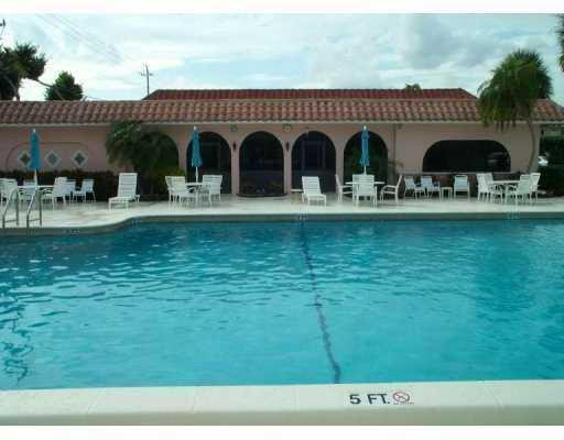 404 Southeast 20th, Unit 306D Boca Raton, FL 33431 - Photo 7 of 8 Swimming Pool/Hot Tub/Sauna