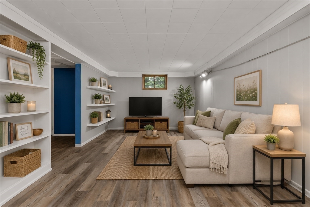 4 Cross Street Foxboro, MA 02035 - Photo 17 of 31