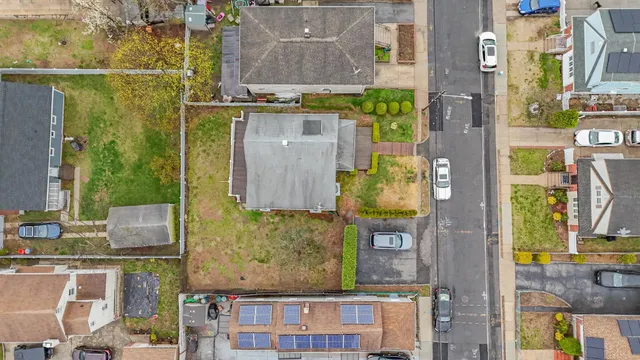 $670,000 | 267 Roquette Avenue, Floral Park, NY 11001