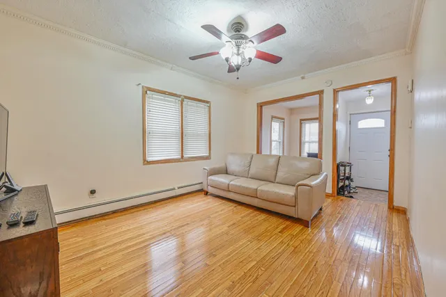 $670,000 | 267 Roquette Avenue, Floral Park, NY 11001