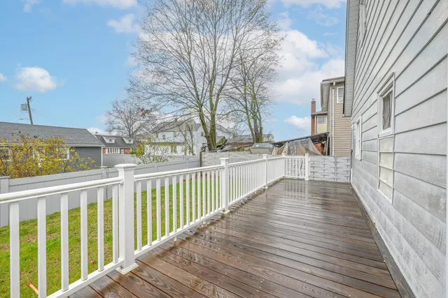 $670,000 | 267 Roquette Avenue, Floral Park, NY 11001