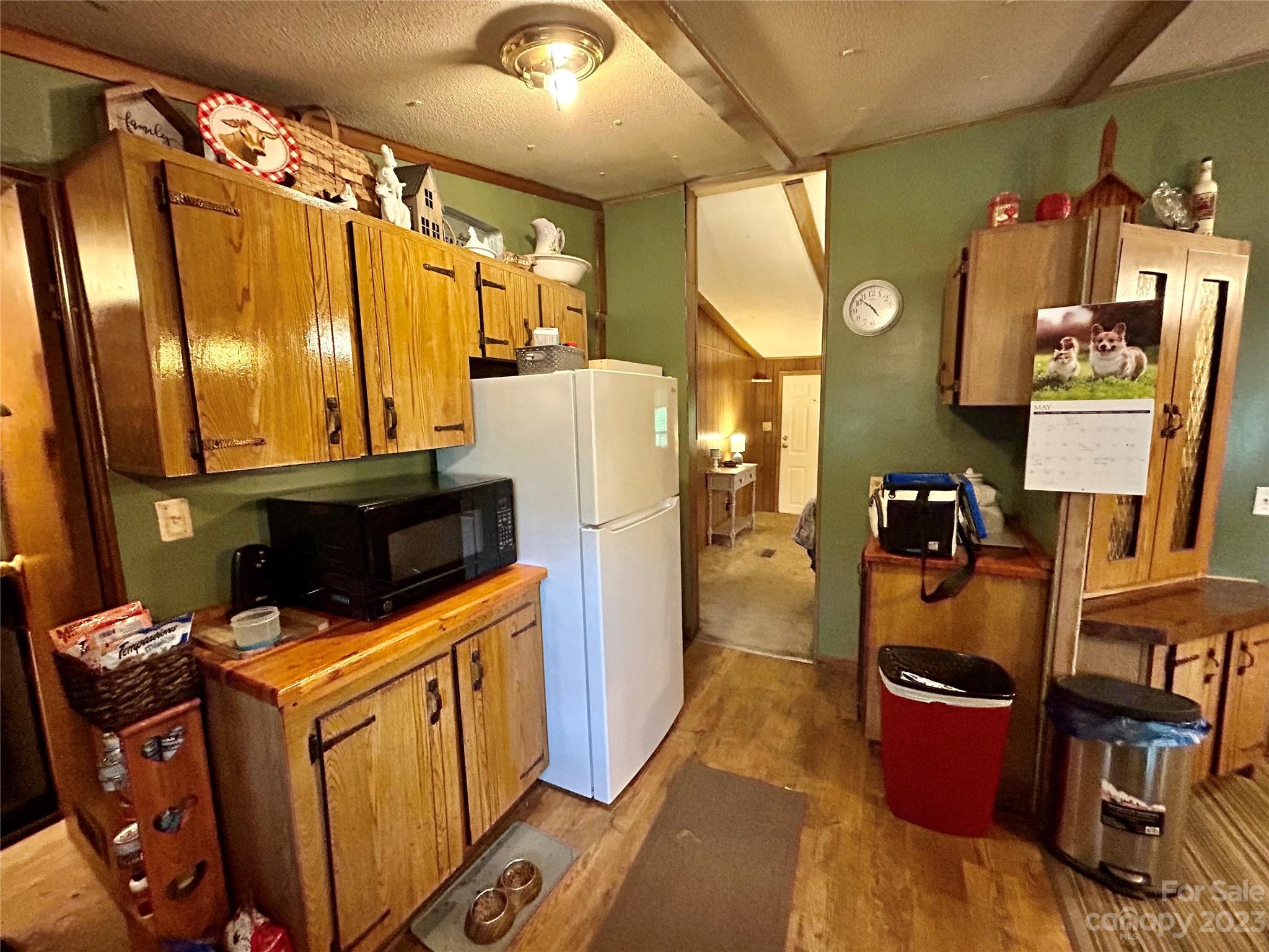1362 Alexander Road Leicester, NC 28748 - Photo 15 of 30 Gallery Image 15