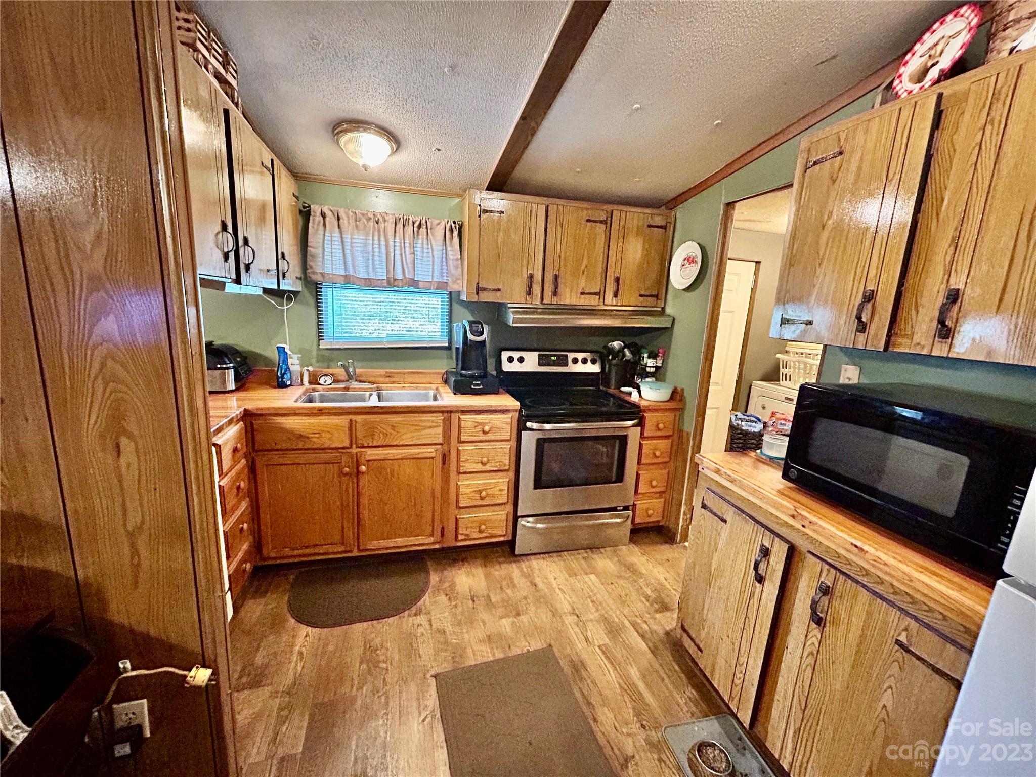 1362 Alexander Road Leicester, NC 28748 - Photo 16 of 30 Gallery Image 16