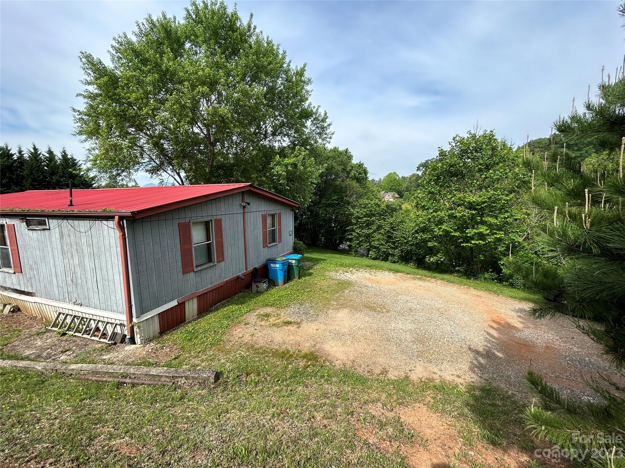 1362 Alexander Road Leicester, NC 28748 - Photo 7 of 30 Gallery Image 7