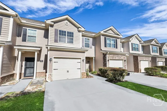 $1,850 | 975 Canyon Oak Loop, Richmond Hill, GA 31324