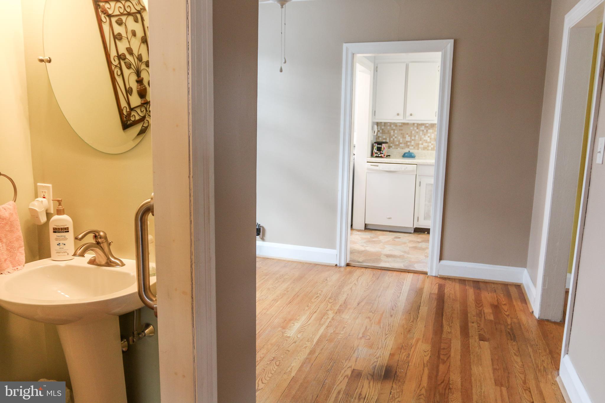 4208 Fordham Road Baltimore, MD 21229 - Photo 10 of 37 looking from LR into the hall and kitchen