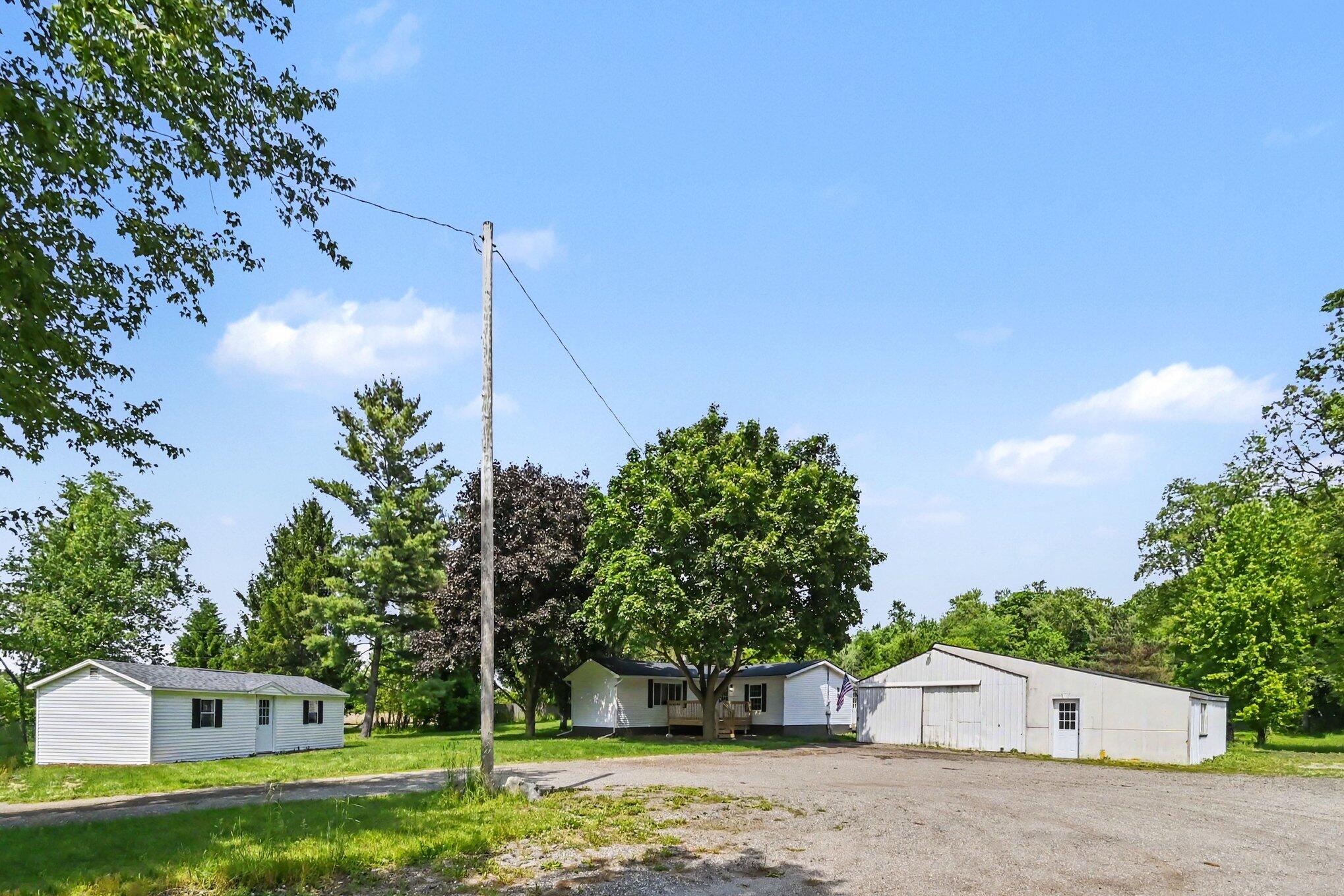 2795 South Bradley Road Charlotte, MI 48813 - Photo 20 of 23 003_file_6676