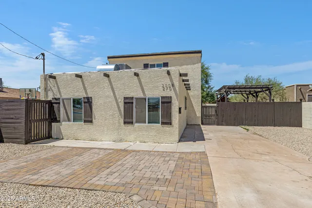a view of a house with a roof