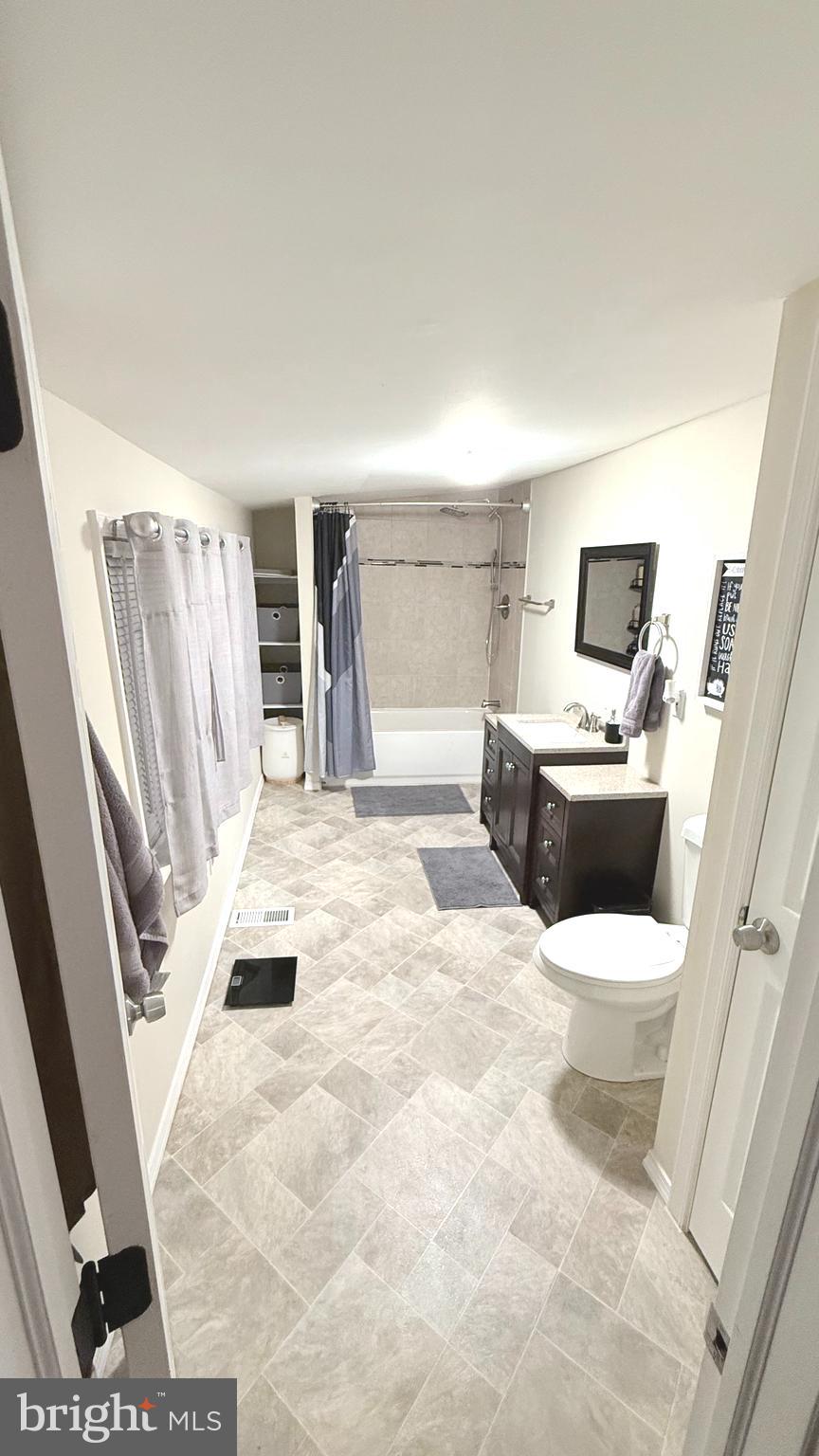 304 Newport Road Bristol, PA 19007 - Photo 21 of 26