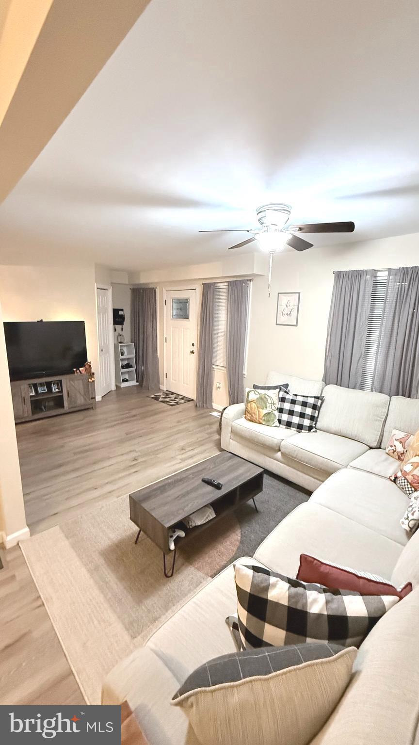 304 Newport Road Bristol, PA 19007 - Photo 3 of 26