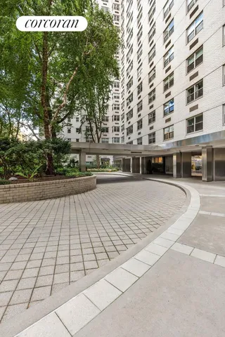 $1,325,000 | 70 East 10th Street, Unit 7P | Greenwich Village