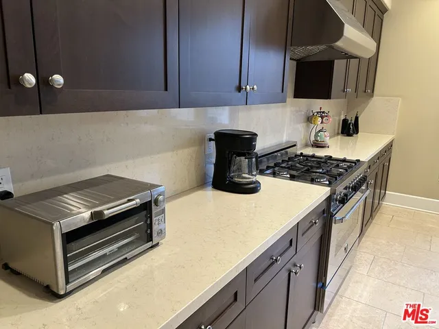 a close view of stove