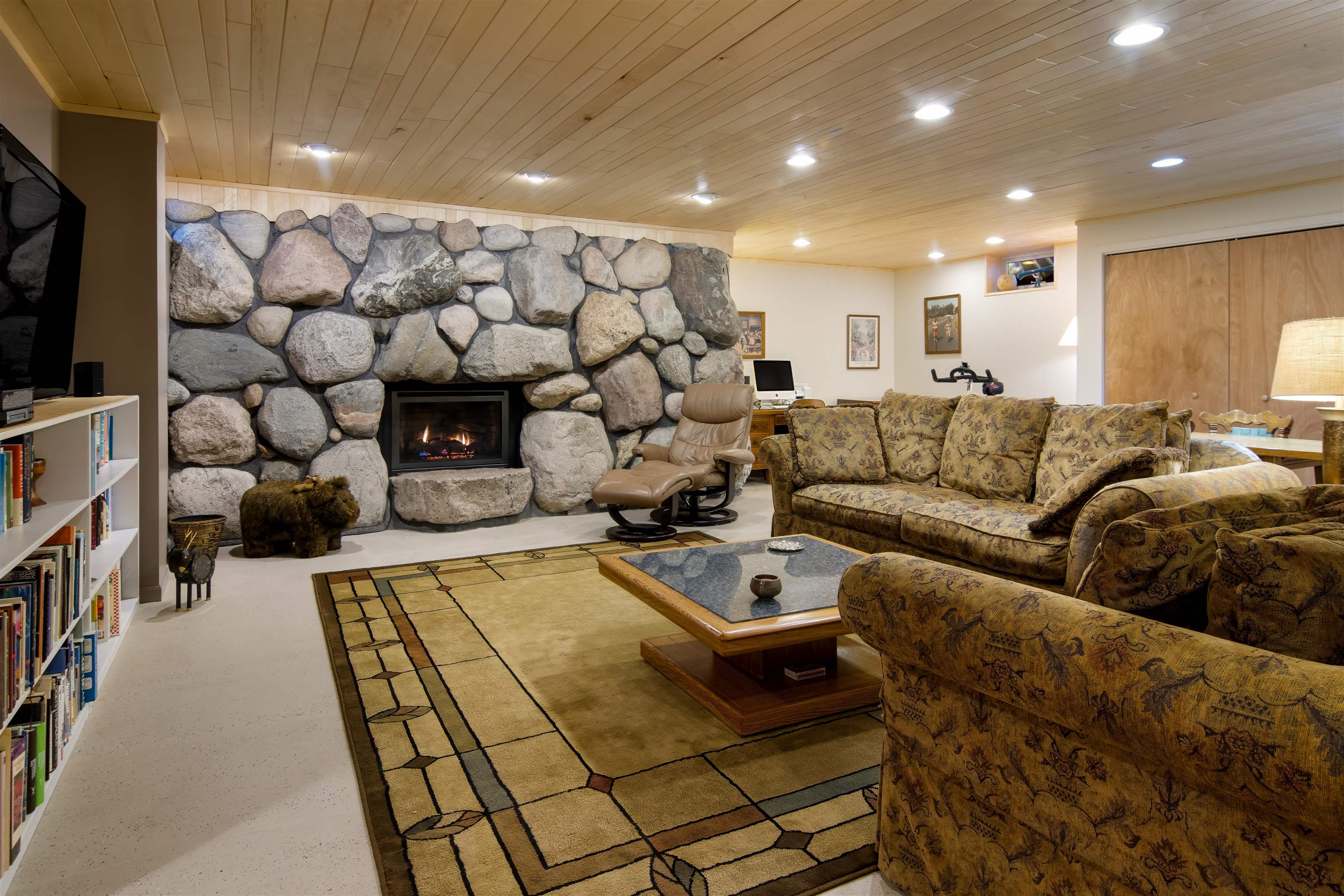 6885 Deadstream Road Honor, MI 49640 - Photo 40 of 70
