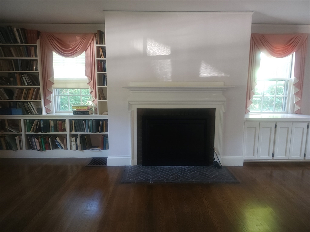 29 Denton Road Wellesley, MA 02482 - Photo 4 of 12