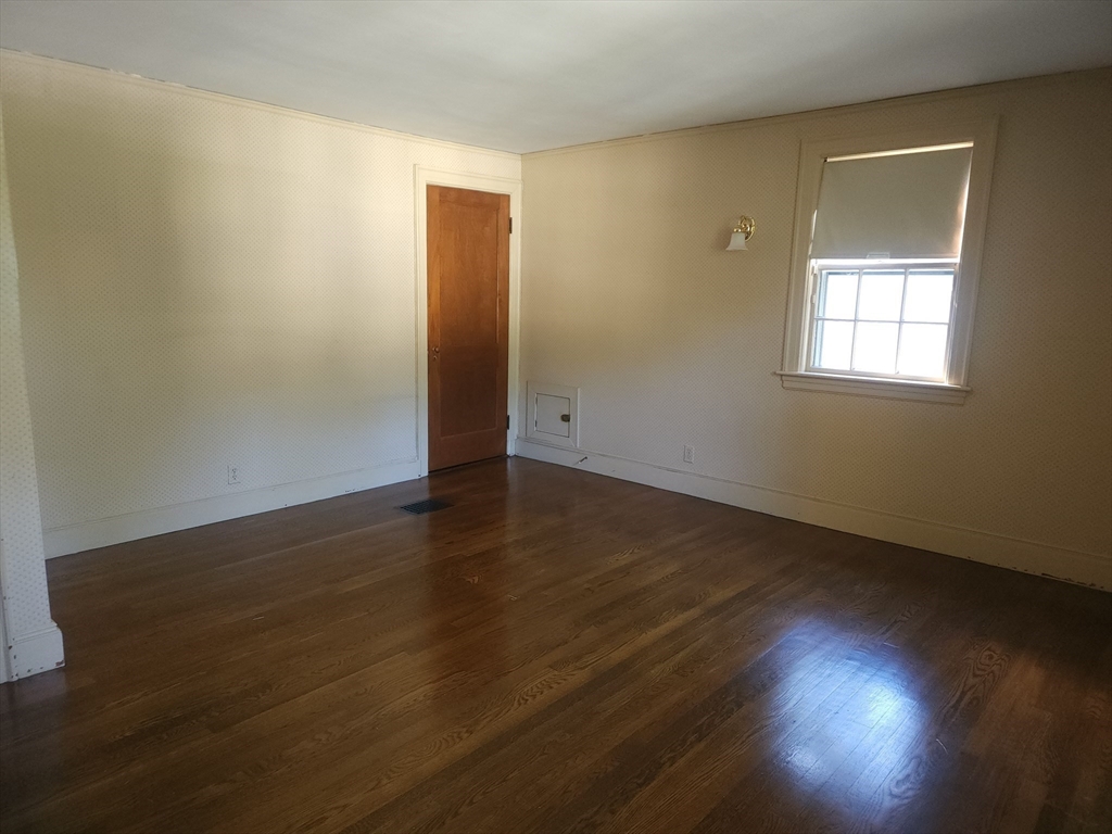 29 Denton Road Wellesley, MA 02482 - Photo 9 of 12