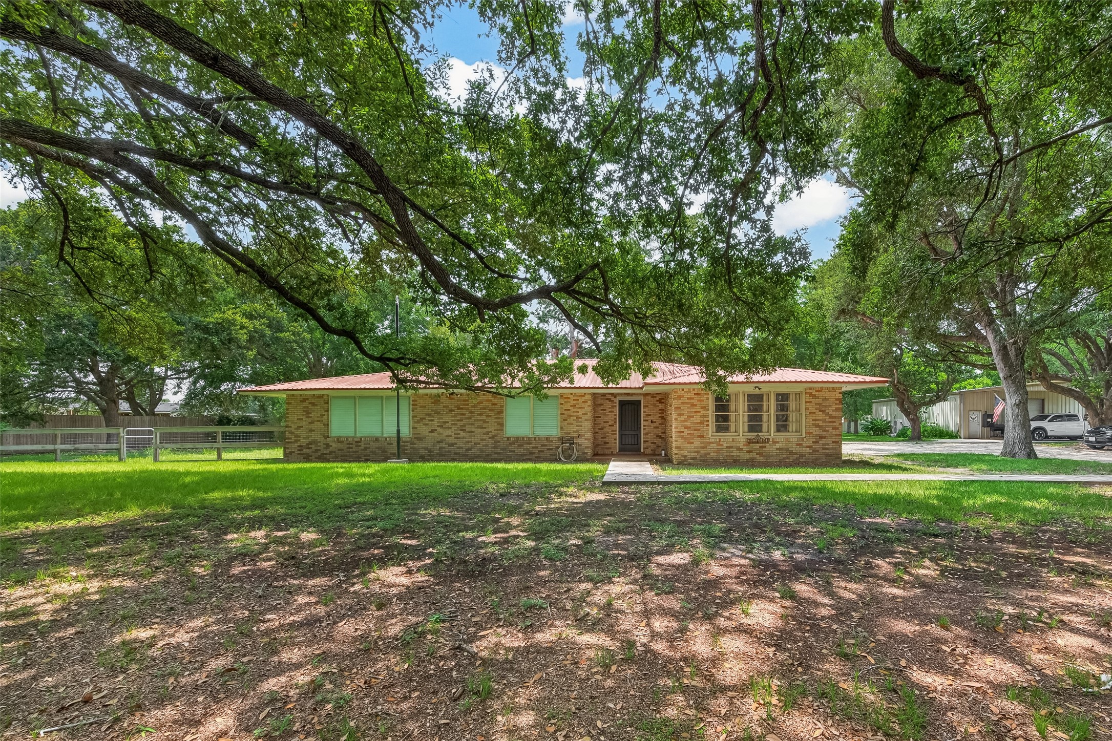 5606 Highland Road Santa Fe, TX 77517 - Photo 3 of 47 Gallery Image 3