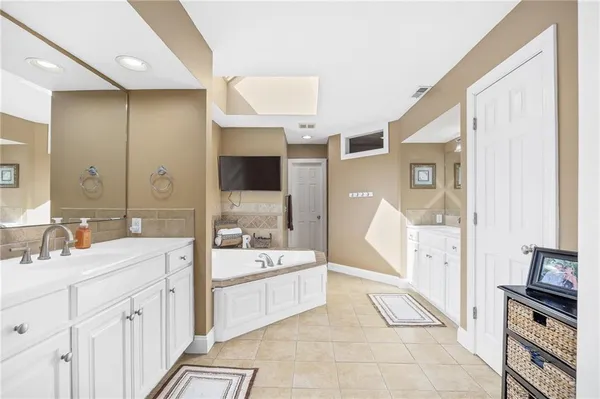 $609,900 | 4810 Aegean Terrace, St. Joseph, MO 64506
