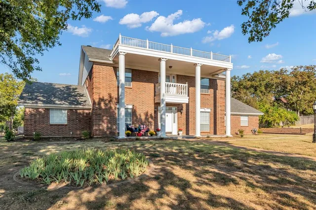 $675,000 | 2620 Brookridge Drive, Hurst, TX 76054