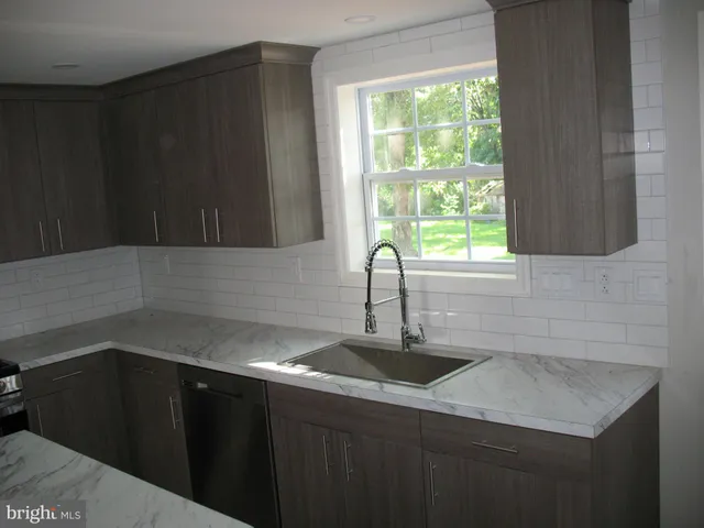 $2,400 | 1804 Kings Highway, Swedesboro, NJ 08085