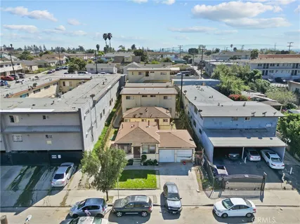 $1,050,000 | 1108 West 117th Street, Los Angeles, CA 90044