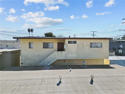 $1,050,000 | 1108 West 117th Street, Los Angeles, CA 90044