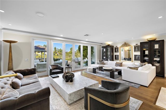 $4,495,000 | 18 Rue Grand Vallee, Newport Beach, CA 92660