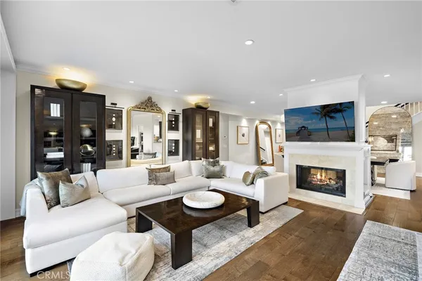 $4,445,000 | 18 Rue Grand Vallee, Newport Beach, CA 92660
