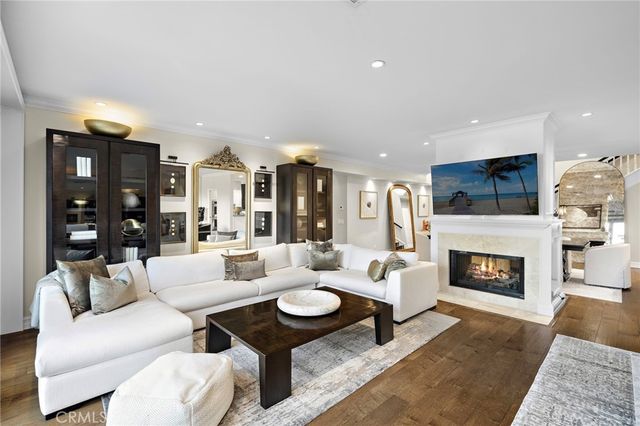 $4,495,000 | 18 Rue Grand Vallee, Newport Beach, CA 92660