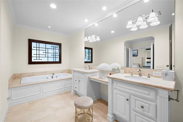 $4,495,000 | 18 Rue Grand Vallee, Newport Beach, CA 92660