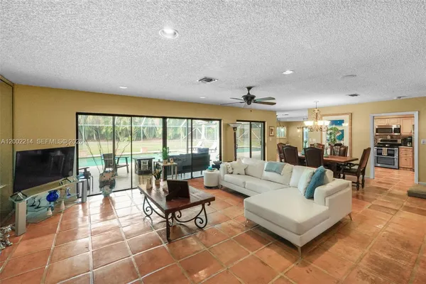 $5,900 | 6975 Bianchini Circle, Boca Raton, FL 33433