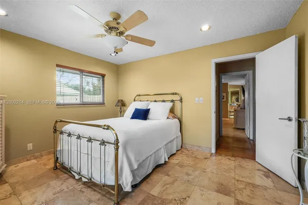 $5,900 | 6975 Bianchini Circle, Boca Raton, FL 33433