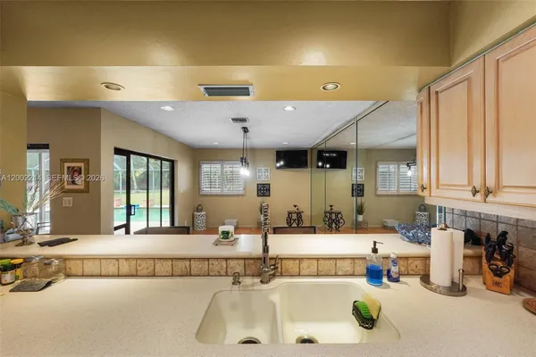 $5,900 | 6975 Bianchini Circle, Boca Raton, FL 33433