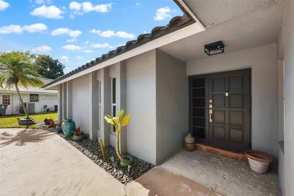 $5,900 | 6975 Bianchini Circle, Boca Raton, FL 33433
