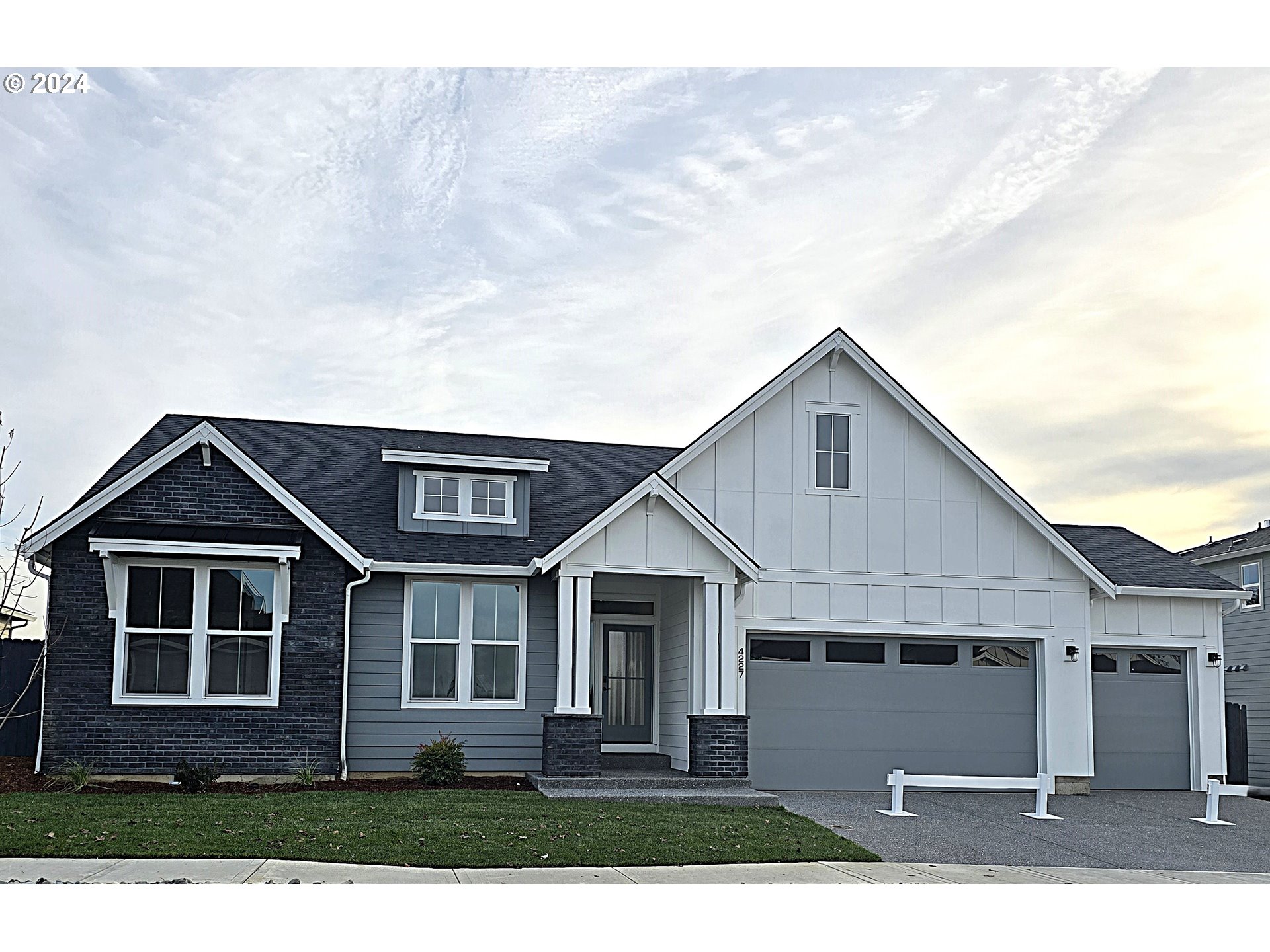 4227 North 11th Way Ridgefield, WA 98642 - Photo 1 of 17