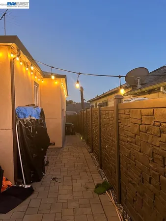 $2,800 | Foothill Square, Oakland, CA 94605