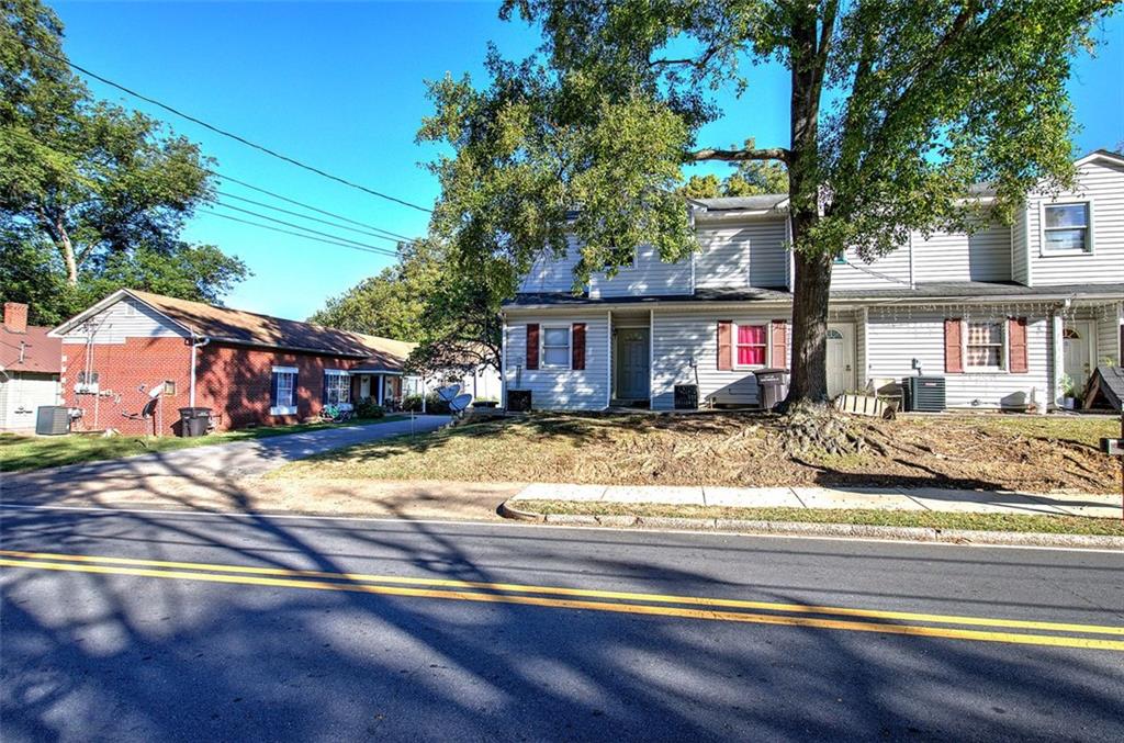 204 Johnson Street Cartersville, GA 30120 - Photo 15 of 27 a view of street with houses