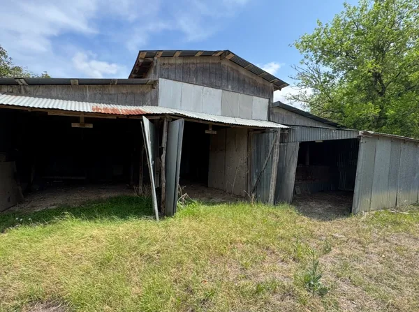 $269,900 | 789 Upper Elgin River Road, Elgin, TX 78621