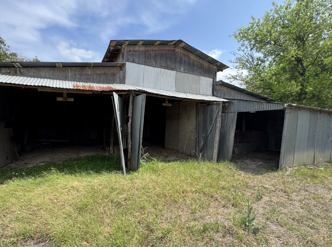 789 Upper Elgin River Road Elgin, TX 78621 - Photo 22 of 37