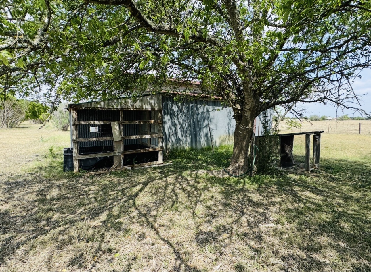 789 Upper Elgin River Road Elgin, TX 78621 - Photo 24 of 37