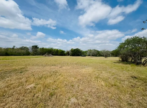 $269,900 | 789 Upper Elgin River Road, Elgin, TX 78621