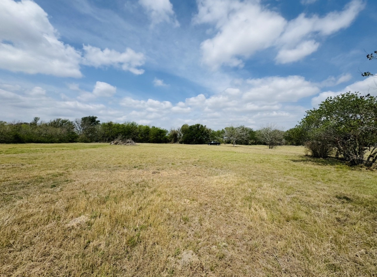 789 Upper Elgin River Road Elgin, TX 78621 - Photo 26 of 37